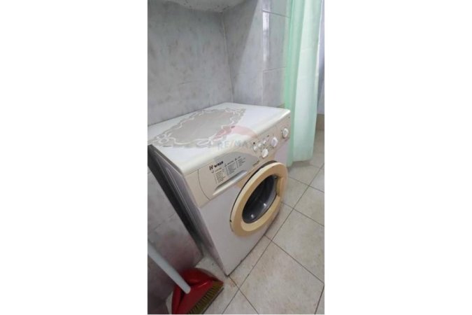 Tirane, jepet me qera garsonier 1+1 Kati 1, 40 m² 350 € (Rruga Njazi Demi)