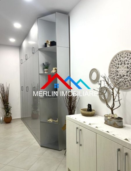 Tirane, jepet me qera apartament 1+1+Ballkon Kati 2, 600 € (KOPSHTI BOTANIK)