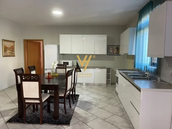 Tirane, jepet me qera apartament 2+1+Ballkon Kati 0, 120 m² 600 € (RUGA QEMAL STAFA)