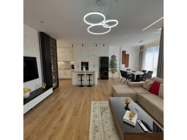 Tirane, shitet apartament 3+1 Kati 8, 156 m² 312.000 € 