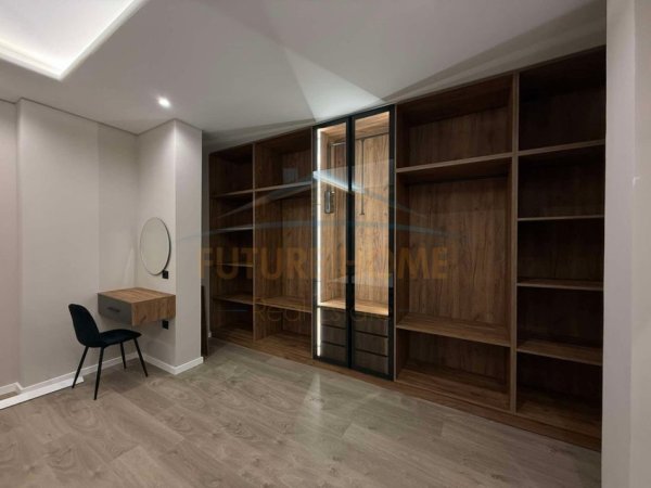 Tirane, shitet apartament 1+1 Kati 0, 57 m² 140.000 € (LIQENI I THAT)