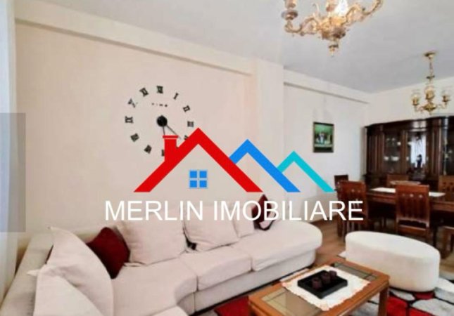 Tirane, jepet me qera apartament 2+1+Ballkon Kati 9, 104 m² 700 € (RRUGA E KAVAJES)