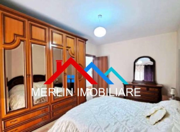Tirane, jepet me qera apartament 2+1+Ballkon Kati 9, 104 m² 700 € (RRUGA E KAVAJES)