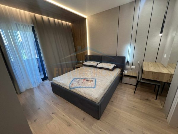 Tirane, jepet me qera apartament 2+1 , 105 m² 1.000 € (Kompleksi Oasis, Unaza e Re)