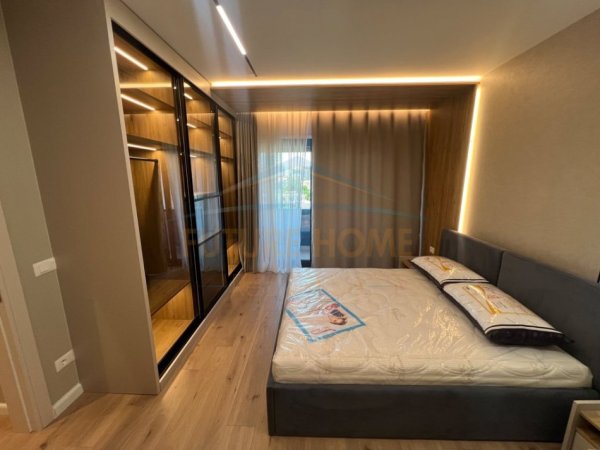 Tirane, jepet me qera apartament 2+1 , 105 m² 1.000 € (Kompleksi Oasis, Unaza e Re)