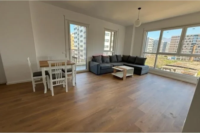 Tirane, jepet me qera apartament 2+1+Ballkon Kati 4, 99 m² 800 € 