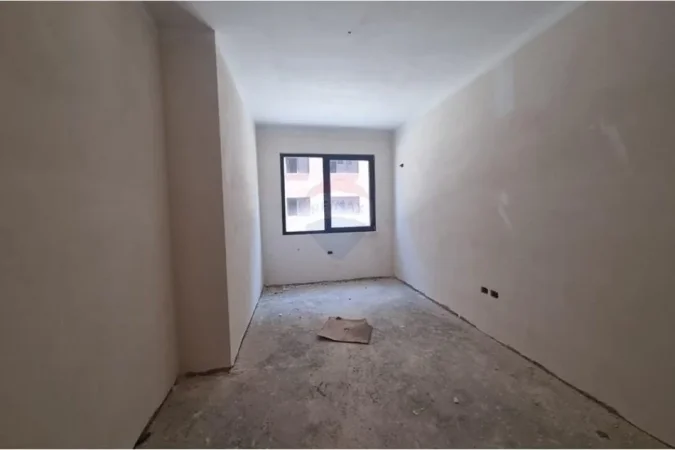 Tirane, shitet apartament Kati 1, 130 m² 233.820 € (Rruga e Elbasanit)