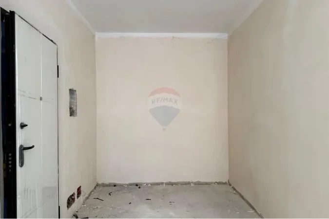 Tirane, shitet apartament Kati 1, 130 m² 233.820 € (Rruga e Elbasanit)
