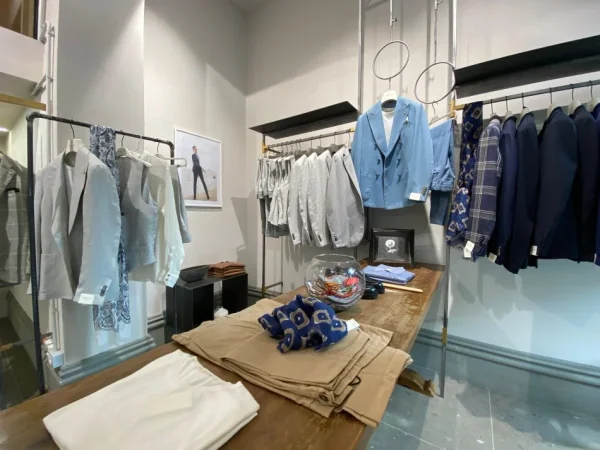 Tirane, shes ambjent biznesi Kati 0, 69 m² 138.000 € (bulevardi zogu I)