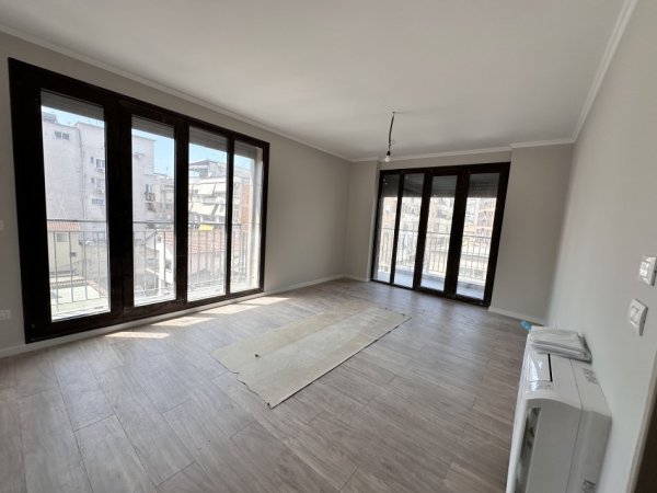 Tirane, jepet me qera apartament 2+1+Ballkon Kati 2, 117 m² 1.200 € 