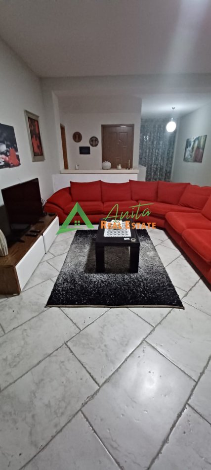 Tirane, jepet me qera apartament 2+1, 60 000 Leke Kati 1,