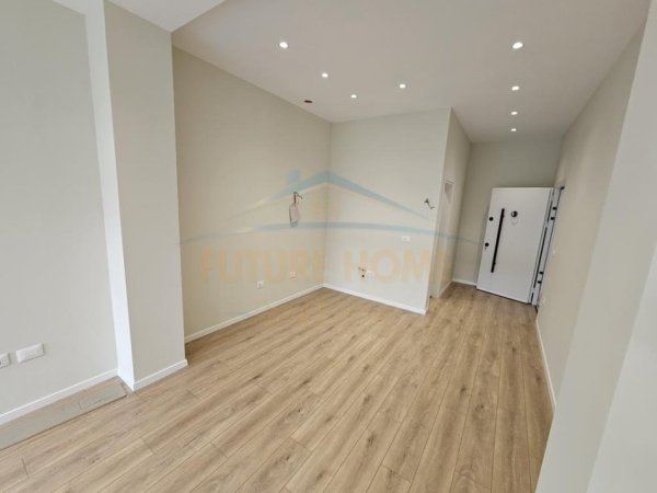 Disponojmë Apartament Studio per Shitje, Myslym Shyri, Tirane.