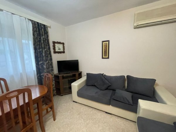 APARTAMENT  2+1 480 € (21 DHJETORI)