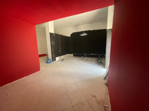 Tirane, shitet ambjent biznesi Kati 0, 80 m² 120.000 € (Rruga Fehim Ibrahimi)