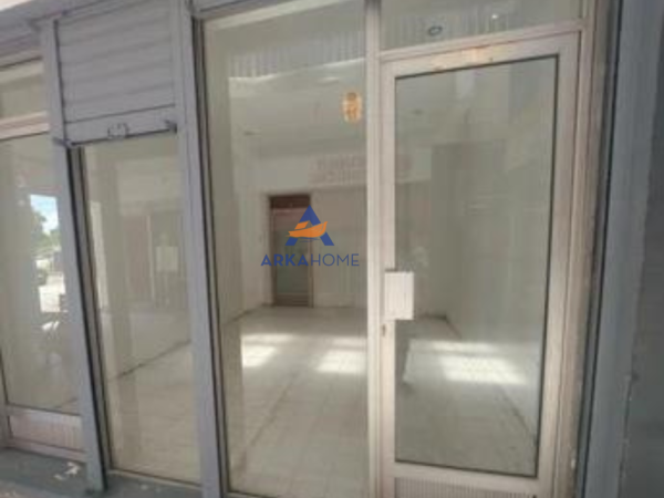 Tirane, shitet dyqan Kati 0, 45 m² 55.000 €
