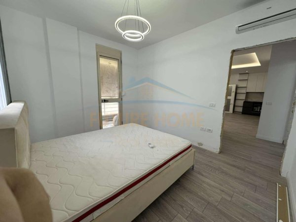 Tirane, shitet apartament 2+1+Ballkon Kati 8, 95 m² 150.000 €    UNA53702 UNAZA RE PRANE VILES L