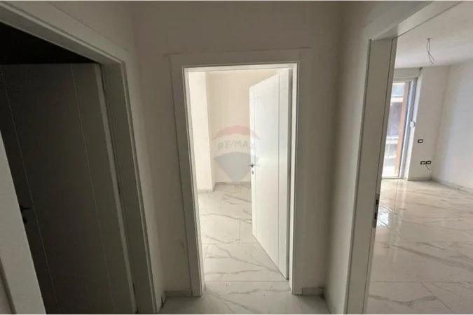 Shengjin, shitet apartament 1+1+Ballkon Kati 4, 70 m² 93.000 € (Shendgjin)