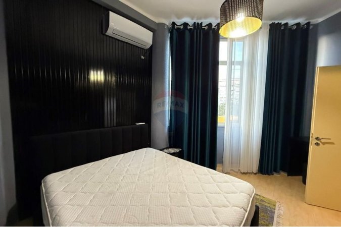 Tirane, jepet me qera 1+1 Kati 1, 64 m² 400 € 