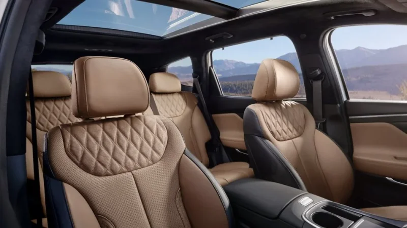 Tirane,  Ofrohet shërbim profesional transporti me makinë luksoze dhe shofer