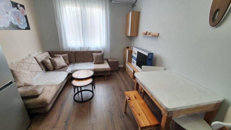 Tirane, jepet me qera apartament 2+1 Kati 4, 60 m² 700 € 
