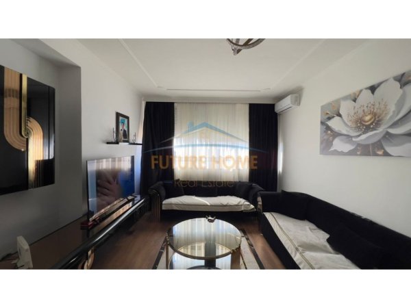 Tirane, shitet apartament 2+1 Kati 10, 89 m² 160.000 € (UNIVERSITETI EUROPIAN)