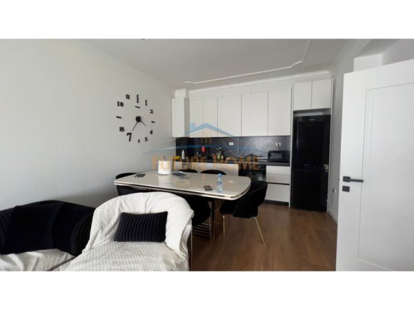 Tirane, shitet apartament 2+1 Kati 10, 89 m² 160.000 € (UNIVERSITETI EUROPIAN)