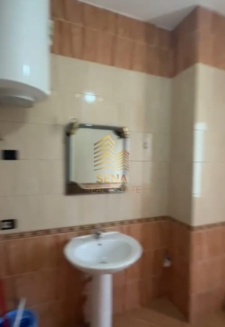 Tirane, shitet apartament 2+1+Ballkon Kati 7, 85 m² 115.000 €