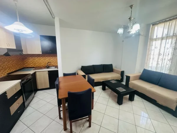 Tirane, jepet me qera apartament 1+1+Ballkon Kati 6, 60 m² 400 € (Laprake , rruga Dritan Hoxha , Intesa San Paolo)