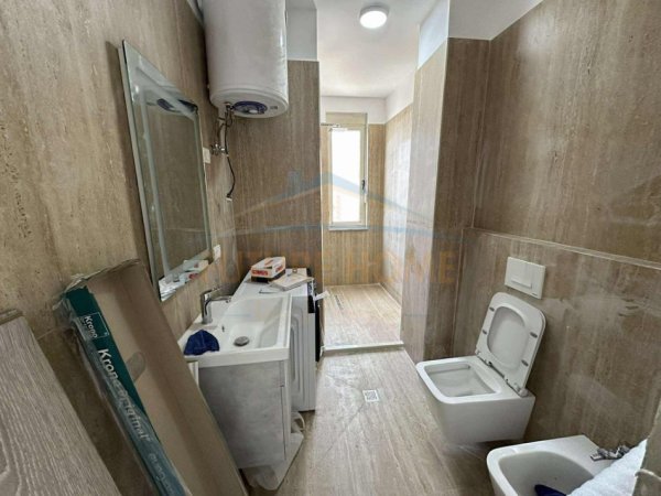 Tirane, shitet 2+1 Kati 8, 95 m² 150.000 € (Unaza e Re, pranë Vila L)