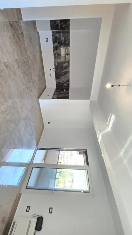 Tirane, jepet me qera zyre Kati 6, 90 m² 1.000 € (Myslym Shyri)