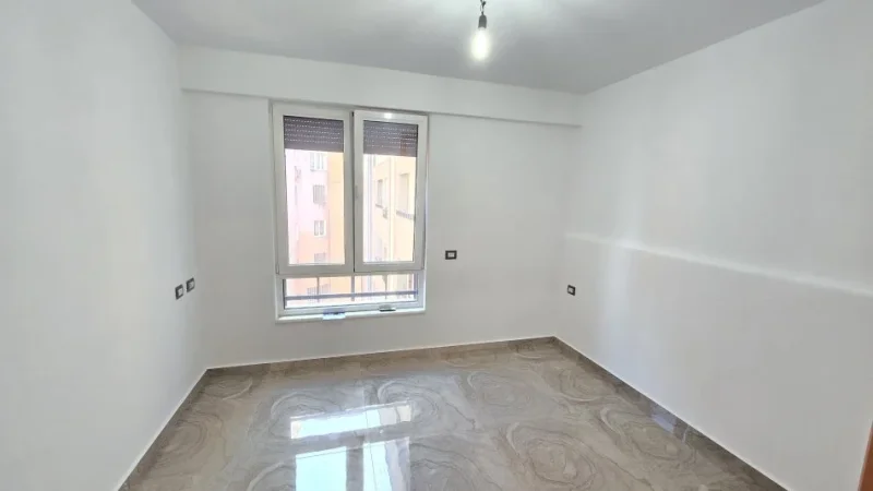 Tirane, jepet me qera zyre Kati 6, 90 m² 1.000 € (Myslym Shyri)