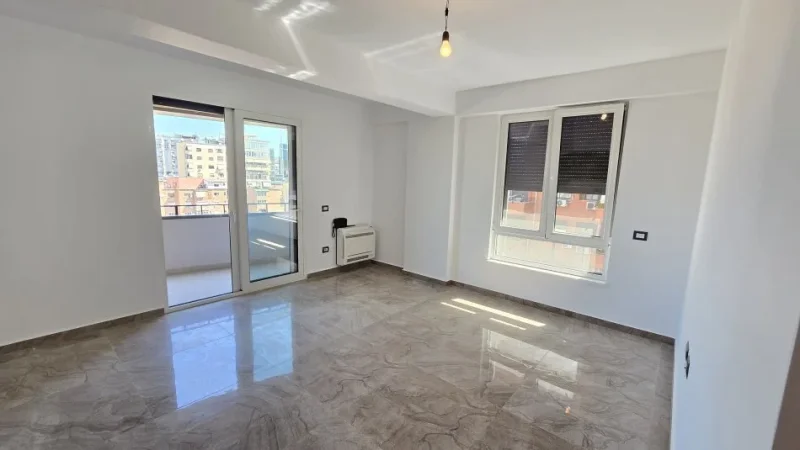 Tirane, jepet me qera zyre Kati 6, 90 m² 1.000 € (Myslym Shyri)
