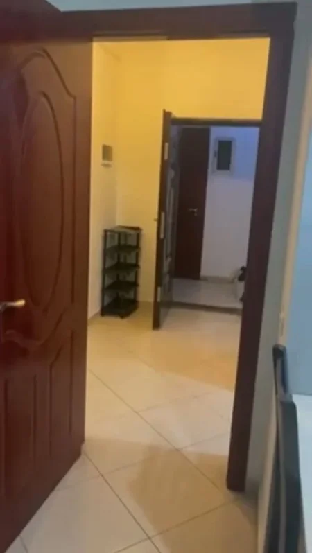 Tirane, jepet me qera apartament 1+1+Ballkon Kati 2, 63 m² 400 € (rruga Teodor Keko)