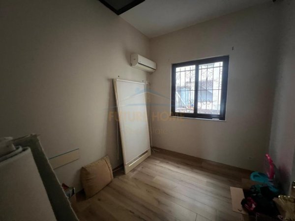 Tirane, jepet me qera Vile , (MJULL BATHORE)