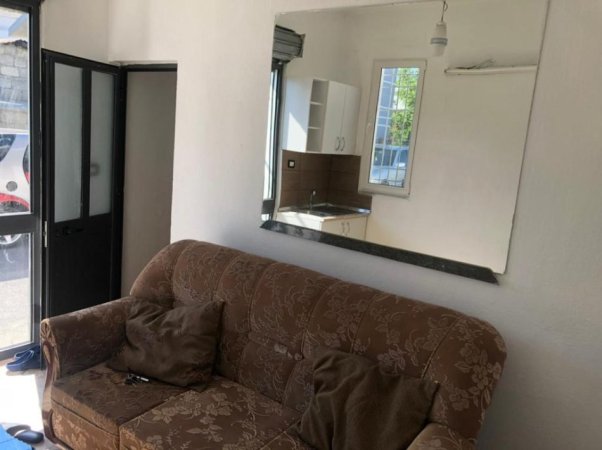 Tirane, jepet me qera ambjent biznesi Kati 1, 50 m² 150 € (Rruga &quot;Co- Plan&quot; Bathore)