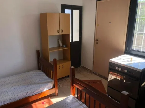 Tirane, jepet me qera ambjent biznesi Kati 1, 50 m² 150 € (Rruga "Co- Plan" Bathore)
