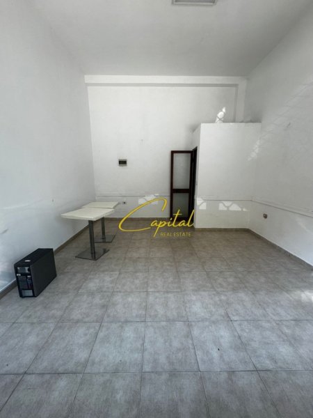 Tirane, jepet me qera dyqan Kati 0, 20 m² 350 € (ZOGU I ZI)