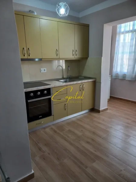 Tirane, jepet me qera apartament 2+1 Kati 5, 70 m² 550 € (MINE PEZA)