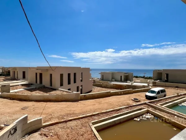 Dhermi - Palase, shitet Vile 3+1+Ballkon Kati 2, 594 m² 1.200.000 € (palase)