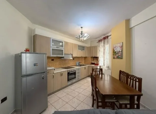 Tirane, jepet me qera apartament 2+1+Aneks+Ballkon Kati 2, 120 m² 1.400 € (blloku)