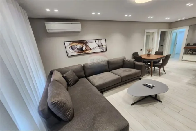 Tirane, jepet me qera apartament 2+1 Kati 2, 75 m² 900 € (9 katshet)