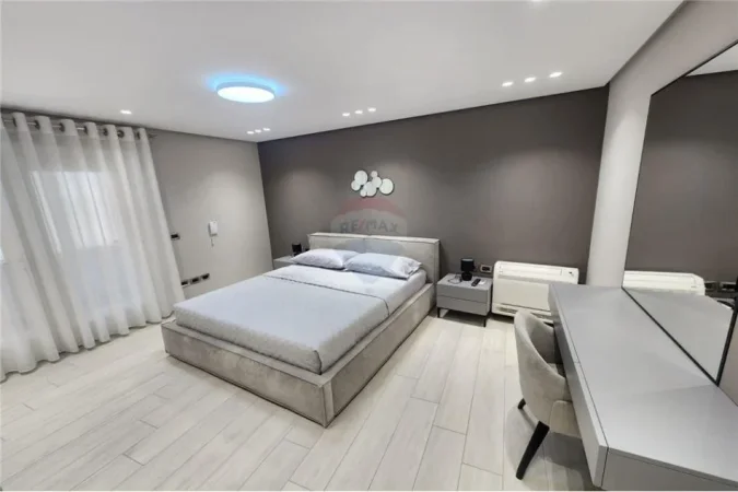 Tirane, jepet me qera apartament 2+1 Kati 2, 75 m² 900 € (9 katshet)