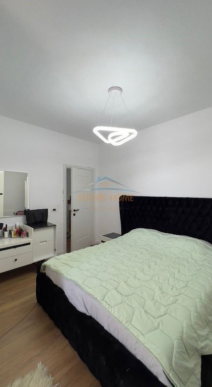 Tirane, shitet apartament 2+1+Ballkon Kati 10, 89 m² 155.000 € (Porcelan)