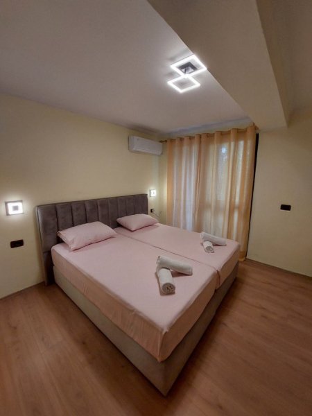 Tirane, shes apartament 2+1+Ballkon Kati 5, 101 m² 299.000 € (myslym shyri)