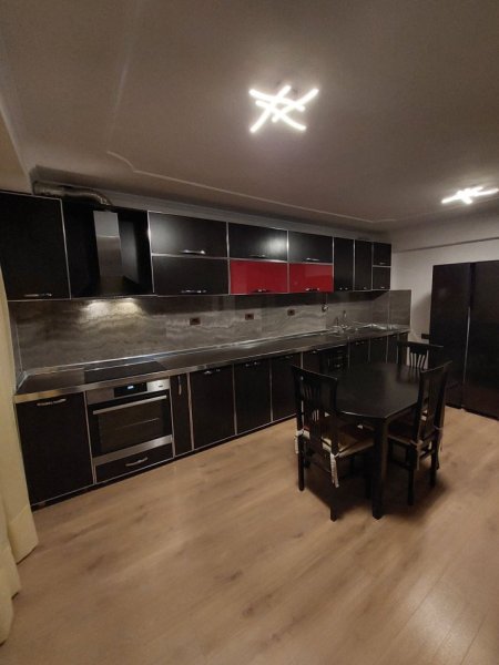 Tirane, shes apartament 2+1+Ballkon Kati 5, 101 m² 299.000 € (myslym shyri)