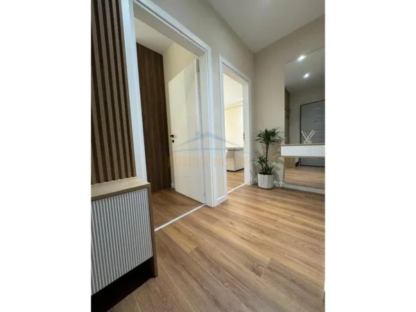 Plazh Hekurudha, shitet apartament 1+1 Kati 8, 54 m² 129.000 € (Durres)