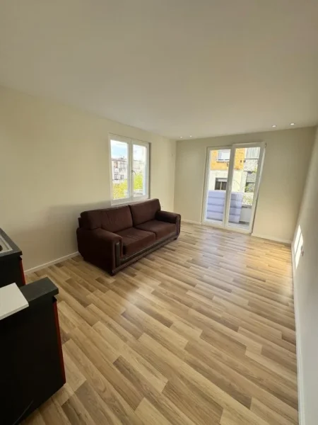 Tirane, shitet apartament 2+1 , 76 m² 155.000 € (Rruga Mine Peza)