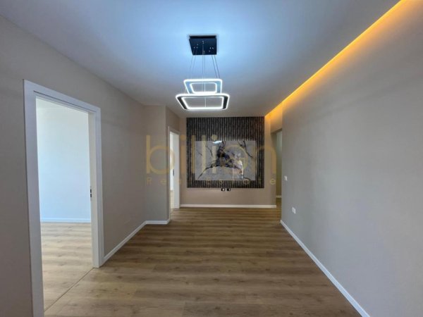Tirane, shitet 2+1+Ballkon , 79 m² 195.000 € 