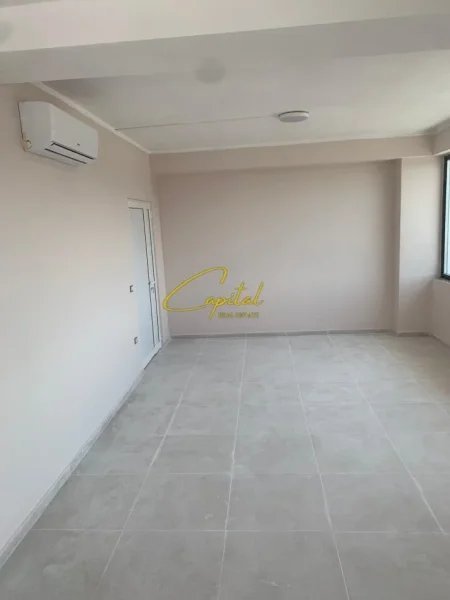 Tirane, jepet me qera ambjent biznesi Kati 3, 200 m² 1.000 € (KAMEZ)