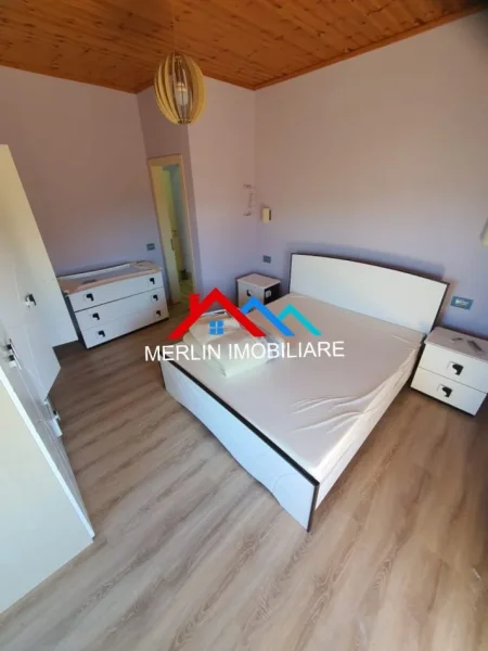 Tirane, shitet Vile 3+1+Ballkon Kati 3, 331 m² 350.000 € (PEZE E VOGEL)